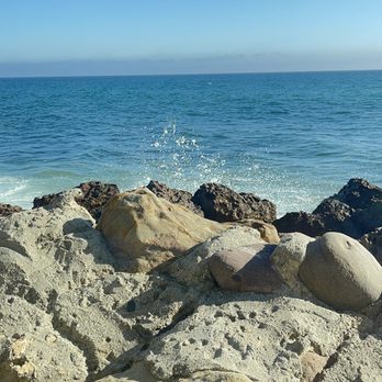 Duke's Malibu - Window view - New American Near Me - Malibu, California Duke's Malibu - Window view - New American Near Me - Malibu, California