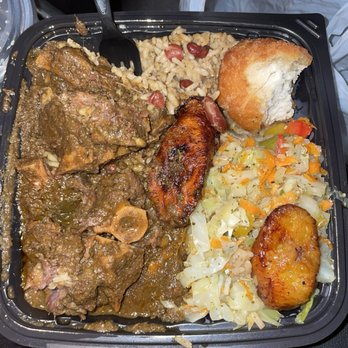 Ackee Bamboo - Oxtail plate - Caribbean Near Me - Los Angeles, California