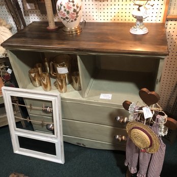 Sugar Bear Antiques Mall - Antiques Near Me - Jacksonville, Florida Sugar Bear Antiques Mall - Antiques Near Me - Jacksonville, Florida