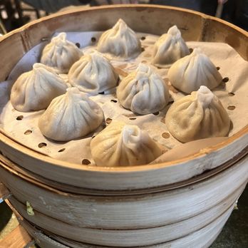 Sammi & Soupe Dumpling - Yummy!!  Steamed Pork Soup Dumplings - Chinese Near Me - Montreal, Quebec