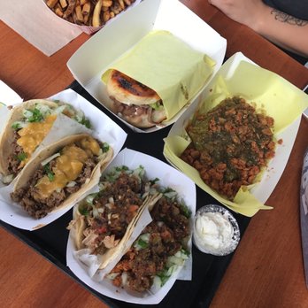 Hugo's Tacos - Chicken taco, carne Asada, carnitas , torta  de carnitas and tamale de pollo - Mexican Near Me - Studio City, California