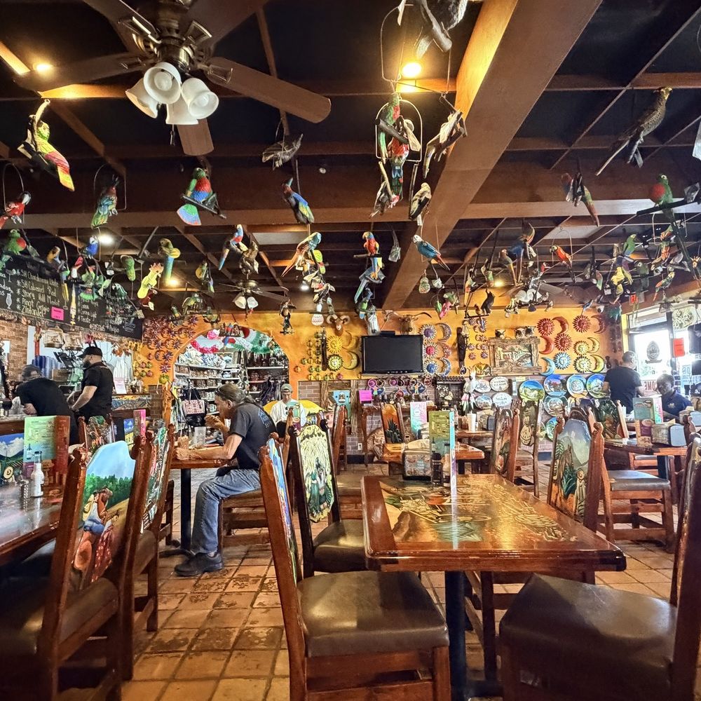 Guadalajara Restaurant - Seating area - Mexican Near Me - Lake Park, Florida Guadalajara Restaurant - Seating area - Mexican Near Me - Lake Park, Florida