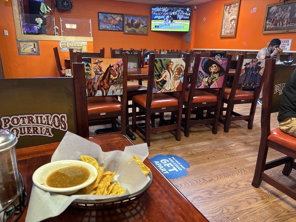 Los Potrillos Taqueria