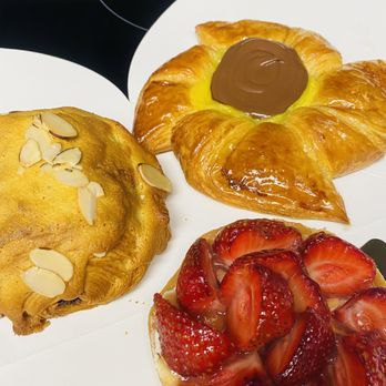 La Tropezienne French Bakery - Almond Chocolate Croissant, Strawberry Tart, Nutella Danish Nutella - Bakeries Near Me - Henderson, Nevada La Tropezienne French Bakery - Almond Chocolate Croissant, Strawberry Tart, Nutella Danish Nutella - Bakeries Near Me - Henderson, Nevada
