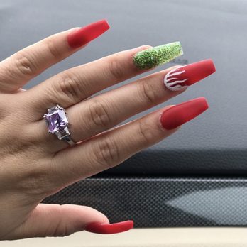 Lush Lyfe Studio - Christmas nails - Nail Technicians Near Me - Burlingame, California