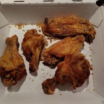 Buffalo Wild Wings - American Near Me - Citrus Heights, California