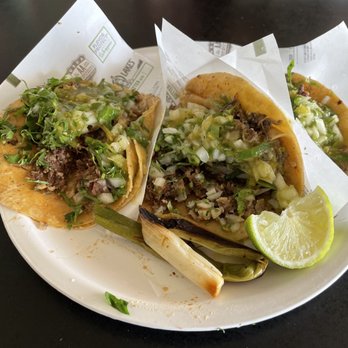 Taquería El Trailero - Tacos de cabeza - Tacos Near Me - Ensenada, BCN