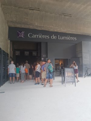 Carrières des Lumières by null