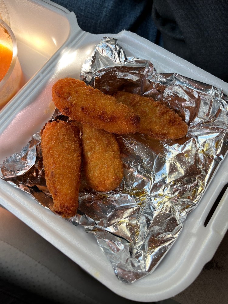 GOMEZ BURRITOS Updated October 2024 13 Reviews 806 E 78th Ave