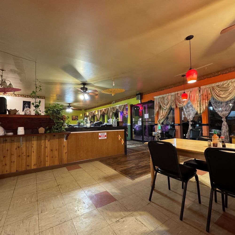 Pho & Thai Restaurant - Main restaurant area - Thai Near Me - Homer, Alaska Pho & Thai Restaurant - Main restaurant area - Thai Near Me - Homer, Alaska