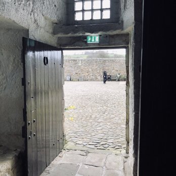 Aberdour Castle - Landmarks & Historical Buildings Near Me - Aberdour, FIF