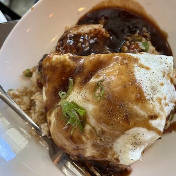 Moena Café - Short Rib Loco Moco - Cafes Near Me - Honolulu, Hawaii