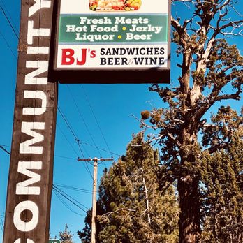 Community Market - Don't back out on B.B. Blvd..... not smart - Grocery Near Me - Big Bear City, California