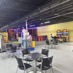Megaplay - Lounge area