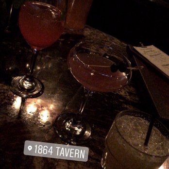 1864 Tavern - The summer spritzer, desert Rose, and penicillin - Lounges Near Me - Reno, Nevada
