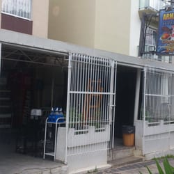 Armazém Cambará - Mercearia Cambará,o melhor frango assado do Água Verde.