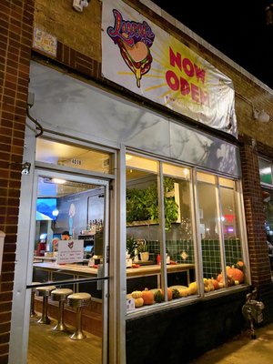 Lucy's Burger Bar by null