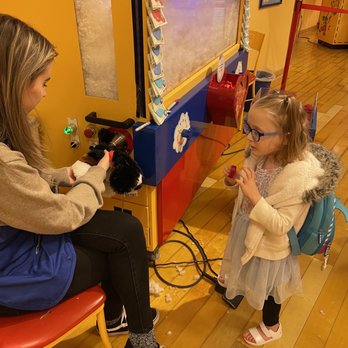 Build-A-Bear Workshop - Toy Stores Near Me - Cincinnati, Ohio