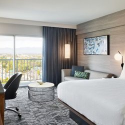 Courtyard by Marriott Los Angeles Sherman Oaks