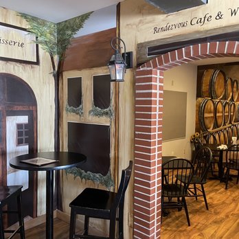 Rendezvous - Wine Bar - Cocktail Bars Near Me - O'fallon, Missouri