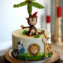 Creamy Rainbows - Jungle themed cake