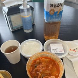 Kimchi jigae with pork