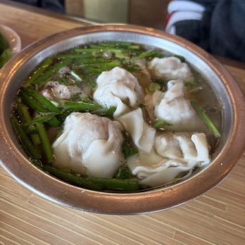 Quang Restaurant - Mi hoanh ton - Vietnamese Near Me - Minneapolis, Minnesota