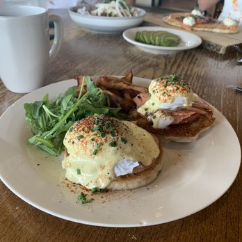 Lola's Bistro - Eggs Benedict - New American Near Me - Brownsville, Texas Lola's Bistro - Eggs Benedict - New American Near Me - Brownsville, Texas