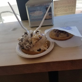 Insomnia Cookies - Deluxe cookiewich with triple chocolate chunk cookie, 1 scoop muddy boot, 1 scoop moose tracks and a chocolate peanut butter cup cookie - Food Delivery Services Near Me - Storrs, Connecticut Insomnia Cookies - Deluxe cookiewich with triple chocolate chunk cookie, 1 scoop muddy boot, 1 scoop moose tracks and a chocolate peanut butter cup cookie - Food Delivery Services Near Me - Storrs, Connecticut