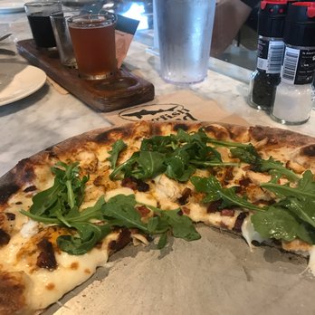 Dogfish Head Brewings & Eats - A Day's Wait. Scrumptious cheddar, chicken and pancetta - American Near Me - Rehoboth Beach, Delaware