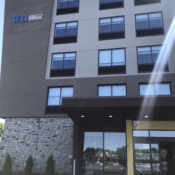 Tru by Hilton Hershey Chocolate Avenue - Front of hotel entrance - Hotels Near Me - Hershey, Pennsylvania Tru by Hilton Hershey Chocolate Avenue - Front of hotel entrance - Hotels Near Me - Hershey, Pennsylvania
