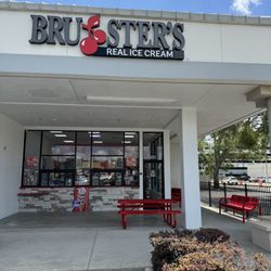 Bruster's Real Ice Cream - Store Front