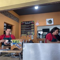 Tacos El Yaqui - Tacos artists