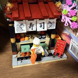 Novel Tea - Japanese Lego bookshelf trinket!