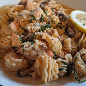 Von's 1000Spirits - Northwest Wild Salmon Pasta - New American Near Me - Seattle, Washington