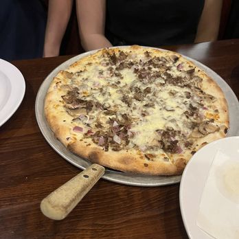 Vintage Pizzeria - Cheesesteak pizza size small - Pizza Near Me - Dunwoody, Georgia Vintage Pizzeria - Cheesesteak pizza size small - Pizza Near Me - Dunwoody, Georgia