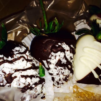 Gian Piero Bakery - Chocolate covered strawberries! $2.00 a piece variety white or dark - Bakeries Near Me - Astoria, New York Gian Piero Bakery - Chocolate covered strawberries! $2.00 a piece variety white or dark - Bakeries Near Me - Astoria, New York