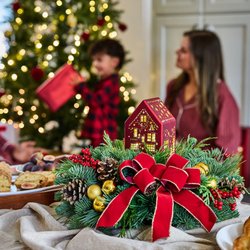 Lynch Creek Farm - All Through the House Centerpiece