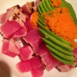 Seared Tuna W/avocado Salad