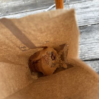 High Tide Coffee - Mixed berry muffin - Coffee Roasteries Near Me - Oceanside, California