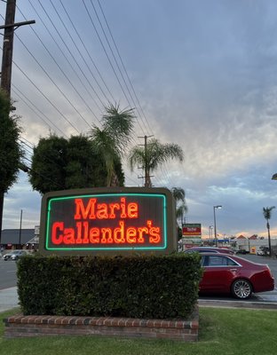 Marie Callender's Restaurant & Bakery by null