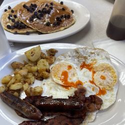 Platters Restaurant - Bacon sausage home fries egg and pancake