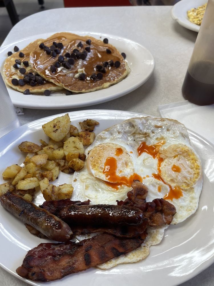 PLATTERS RESTAURANT Updated October 2024 18 Reviews 158 Rodney