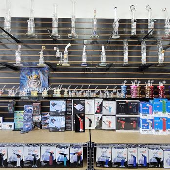 Naya Lounge - Tobacco Shops Near Me - Fort Bragg, California