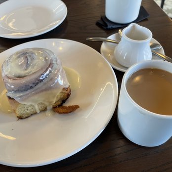Rize Carmel - Cinnamon Roll - Breakfast & Brunch Near Me - Carmel, Indiana