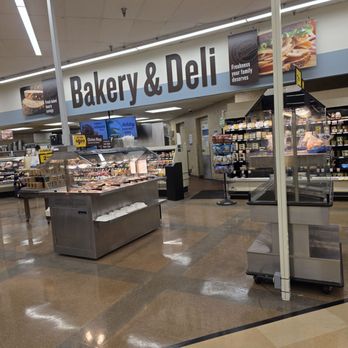Food Lion - The Bakery & Deli of this Food Lion. Notice the clean, sparkling floors. - Grocery Near Me - Roanoke, Virginia