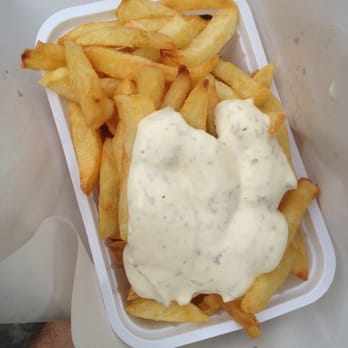 Friture Pitta de la Chapelle - Belgian fries w/ tartar sauce - Belgian Near Me - Brussels, BRU