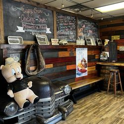 Honey Bay’s BBQ - Sitting area