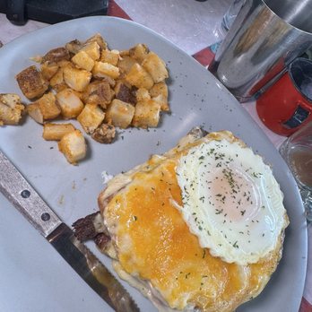 Bulegreen Cafe Yard - Croque Tex - Cafes Near Me - Oakland Park, Florida Bulegreen Cafe Yard - Croque Tex - Cafes Near Me - Oakland Park, Florida