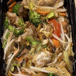 Sutha Thai Kitchen - Pad Woo Sen Pork $14.99